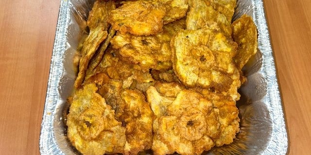 Tostones (Plantain Thick Chips).